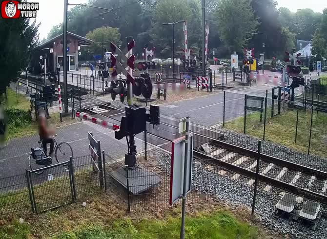 Video :She travels to the point where a train destroys her